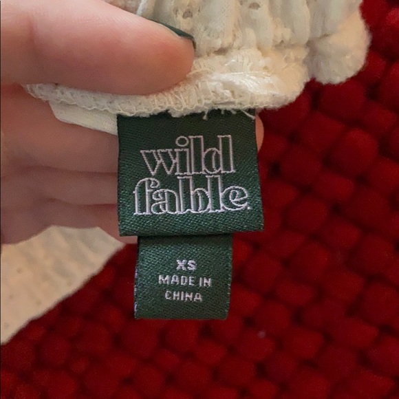 Xs white shorts - Picture 4 of 4